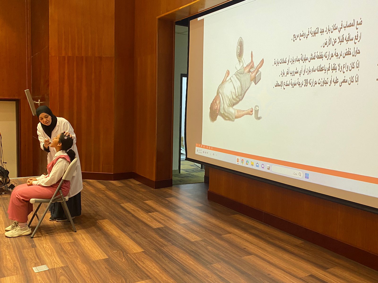 The nursing school offers a first aid course at the Princess Noura Bint Abdurrahman complex.